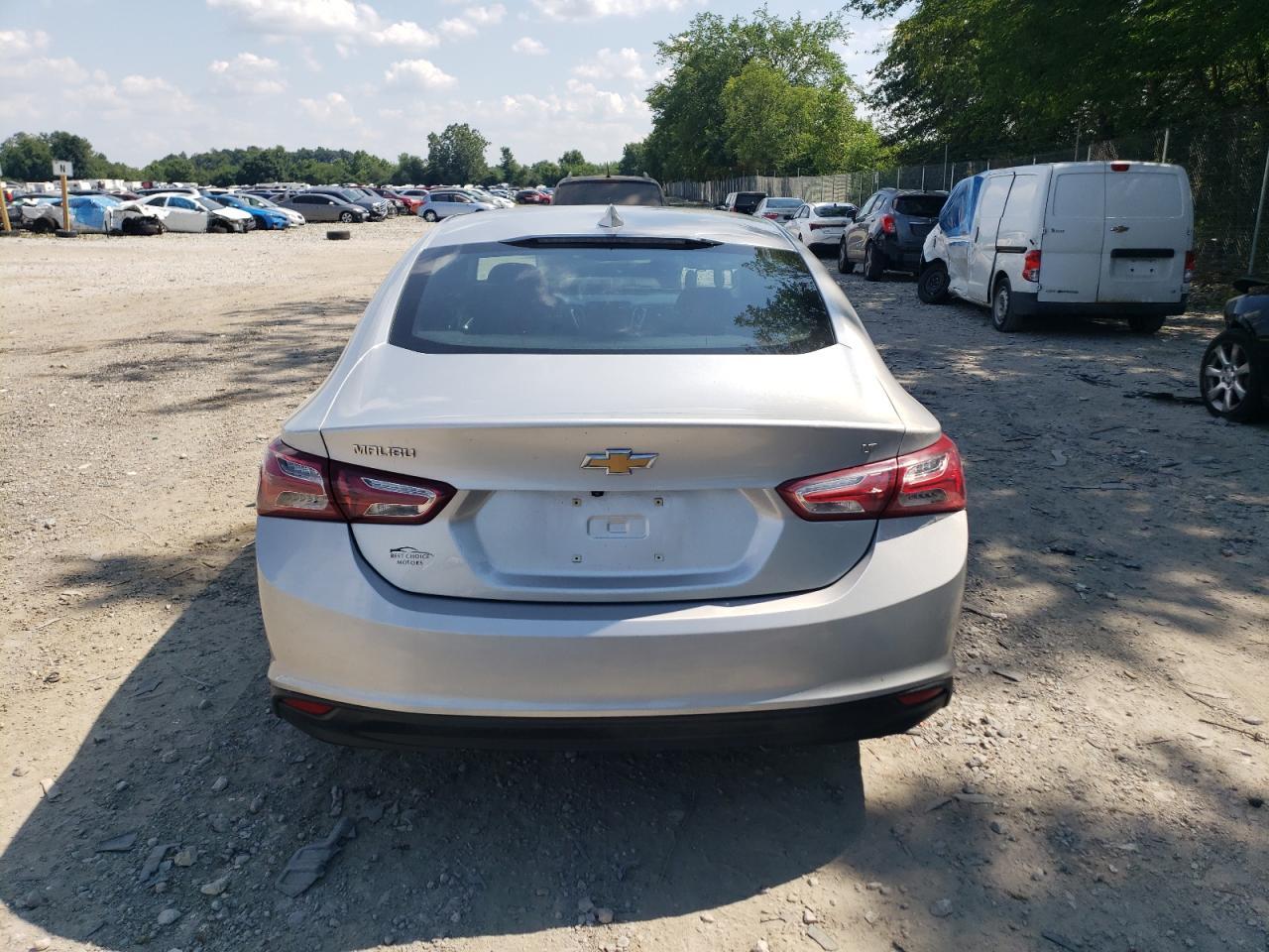 2022 Chevrolet Malibu Lt - Фото 6