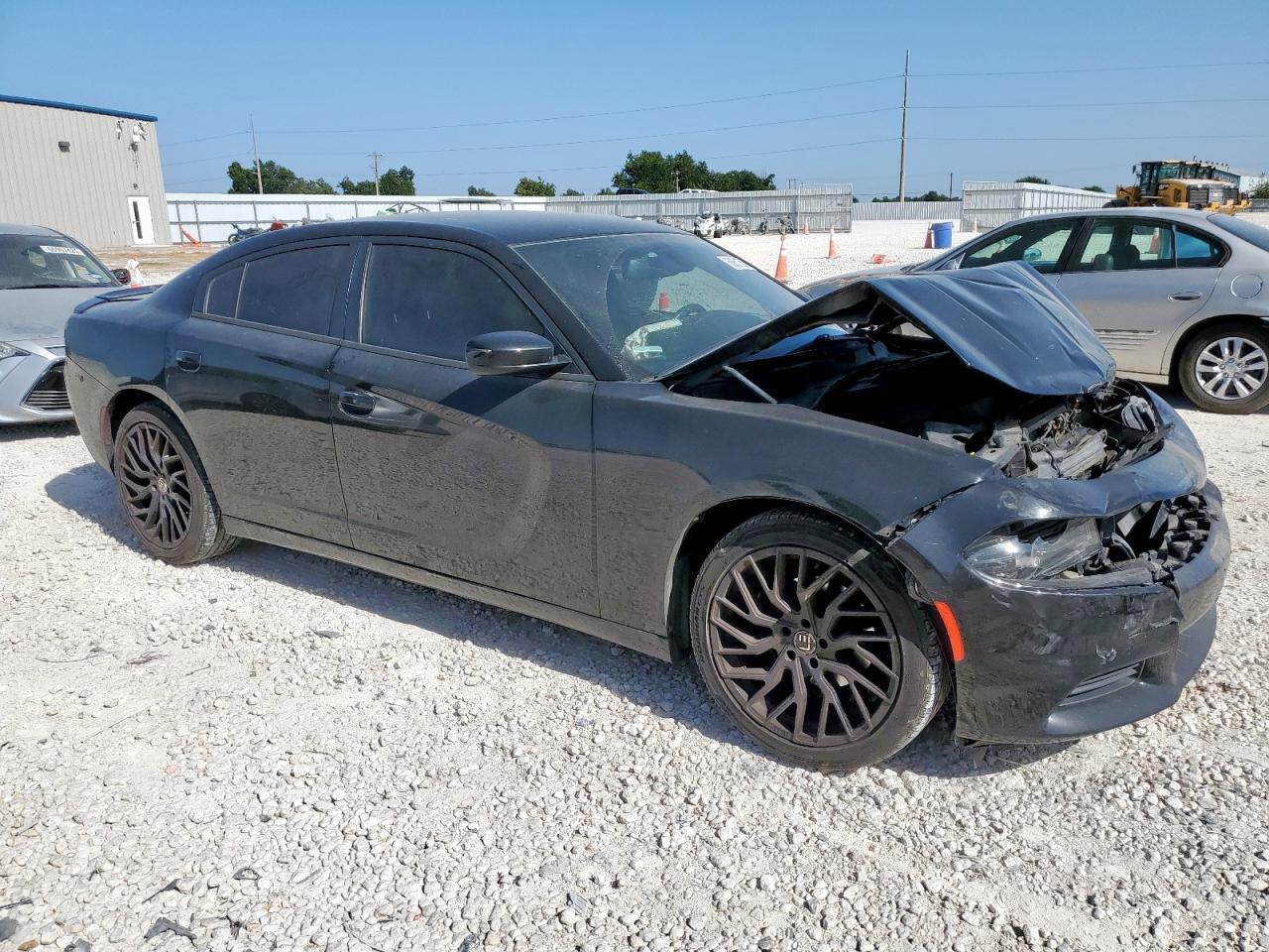 2015 Dodge Charger Se - Image 4