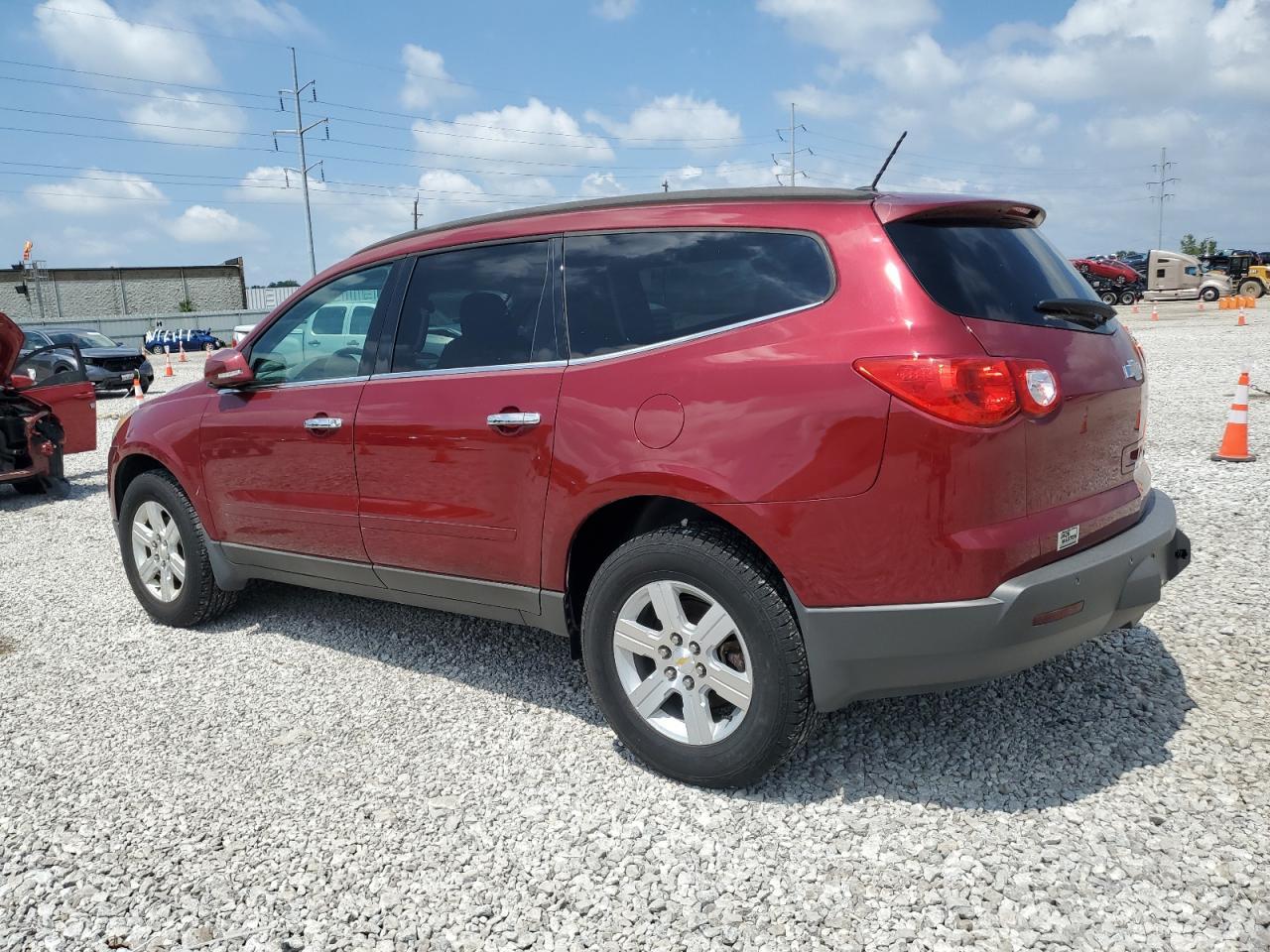 2011 Chevrolet Traverse Lt - Фото 2