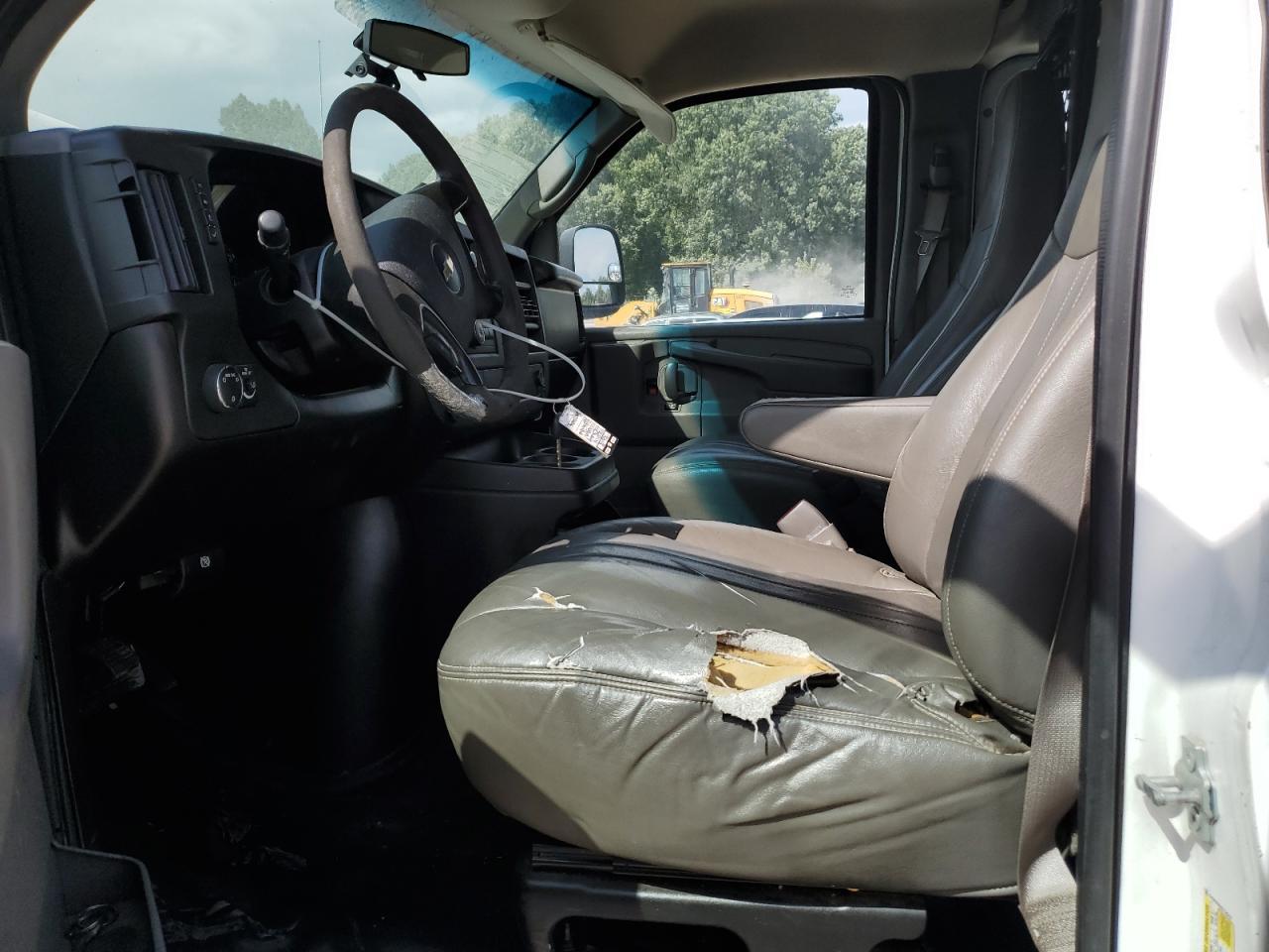 2014 Chevrolet Express G2500 - Фото 7