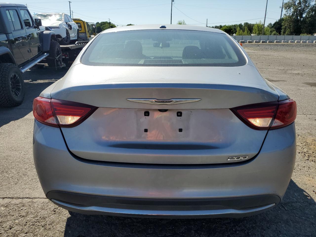 2016 Chrysler 200 Limited - Фото 6