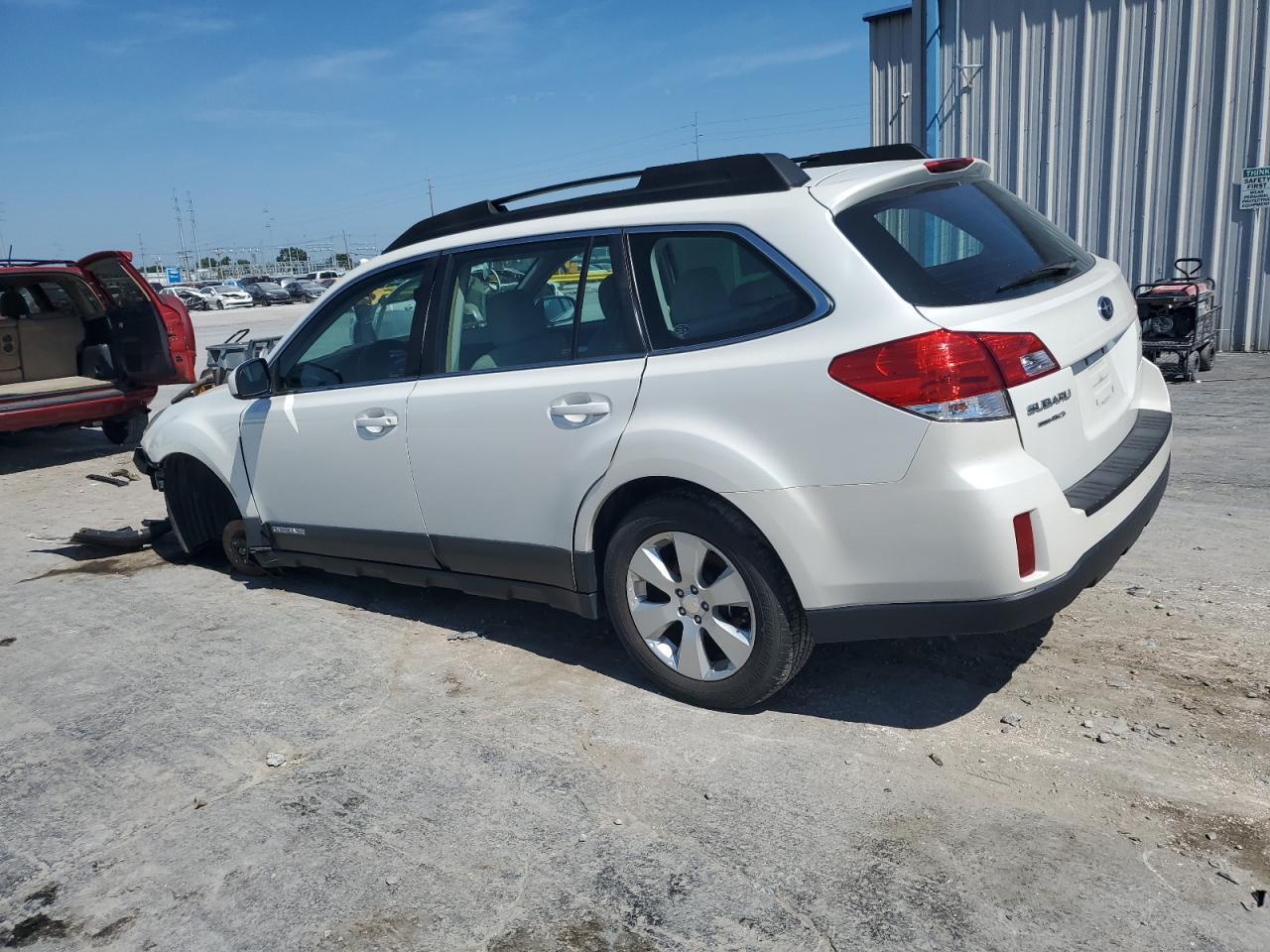 2012 Subaru Outback 2.5I - Фото 2