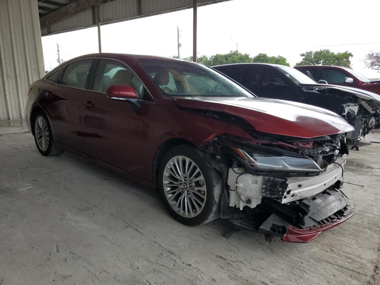 2020 Toyota Avalon Limited - Фото 4