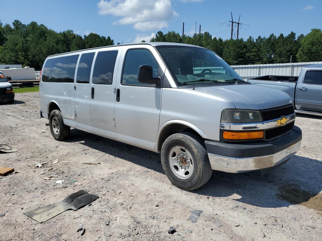 2014 Chevrolet Express G3500 Lt - Image 4