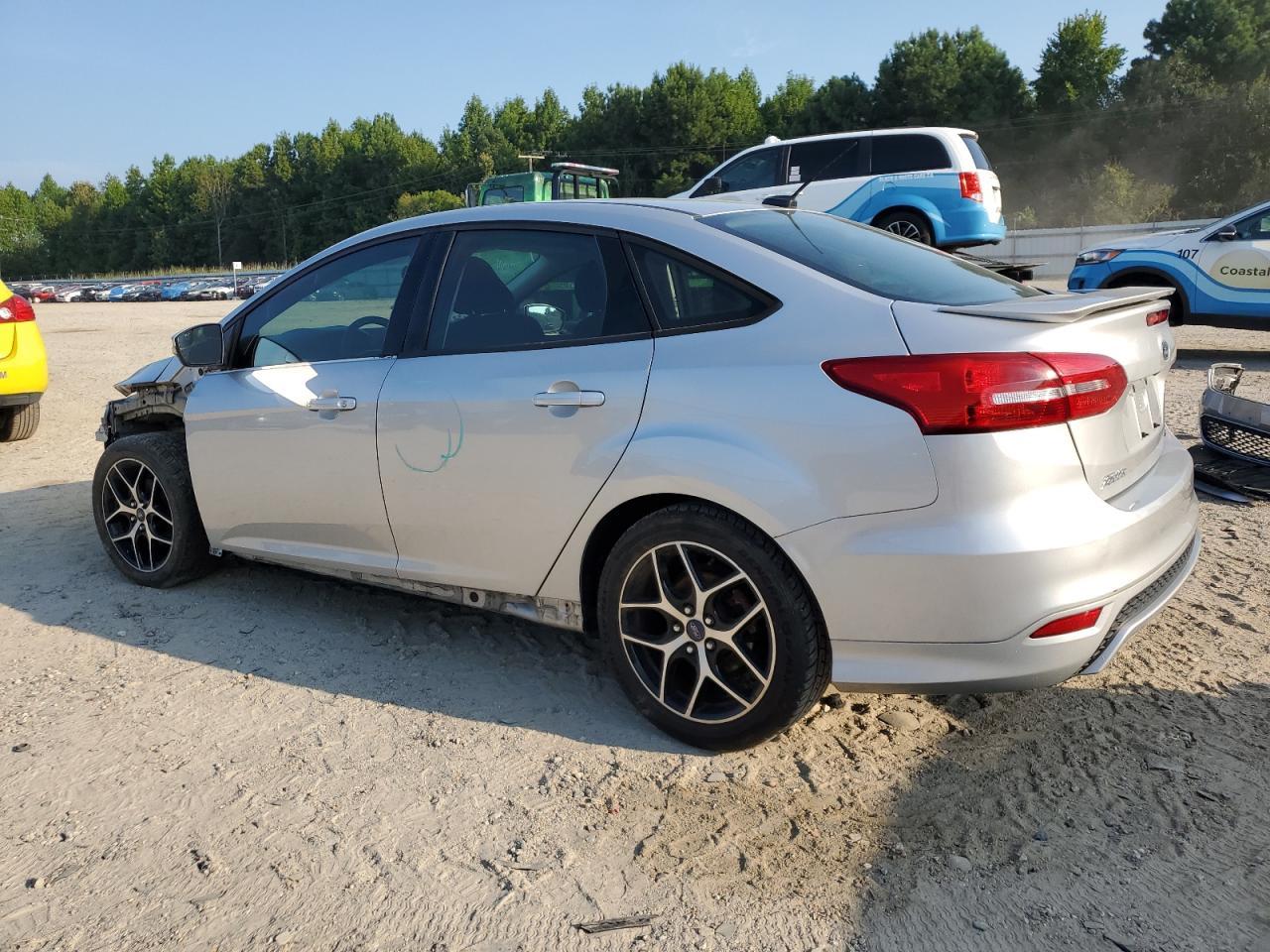 2015 Ford Focus Se - Фото 2