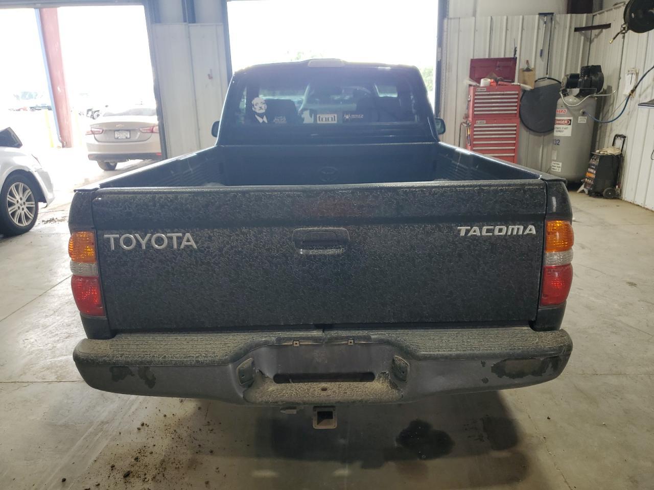 2004 Toyota Tacoma - Фото 6