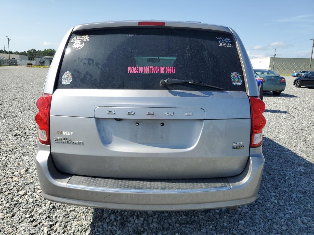 2017 Dodge Grand Caravan Gt - Image 6