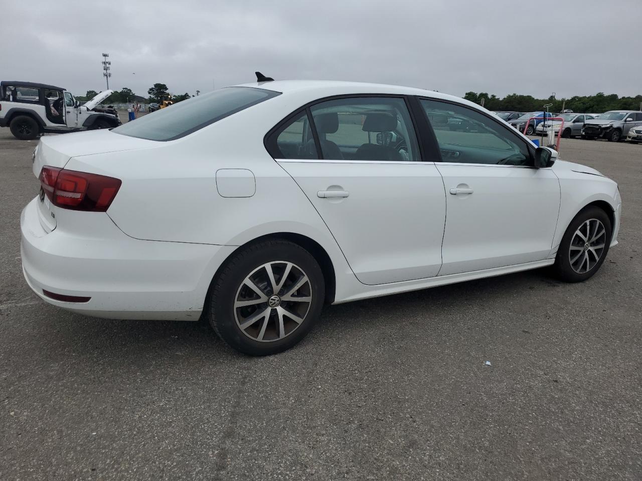 2017 Volkswagen Jetta Se - Фото 3