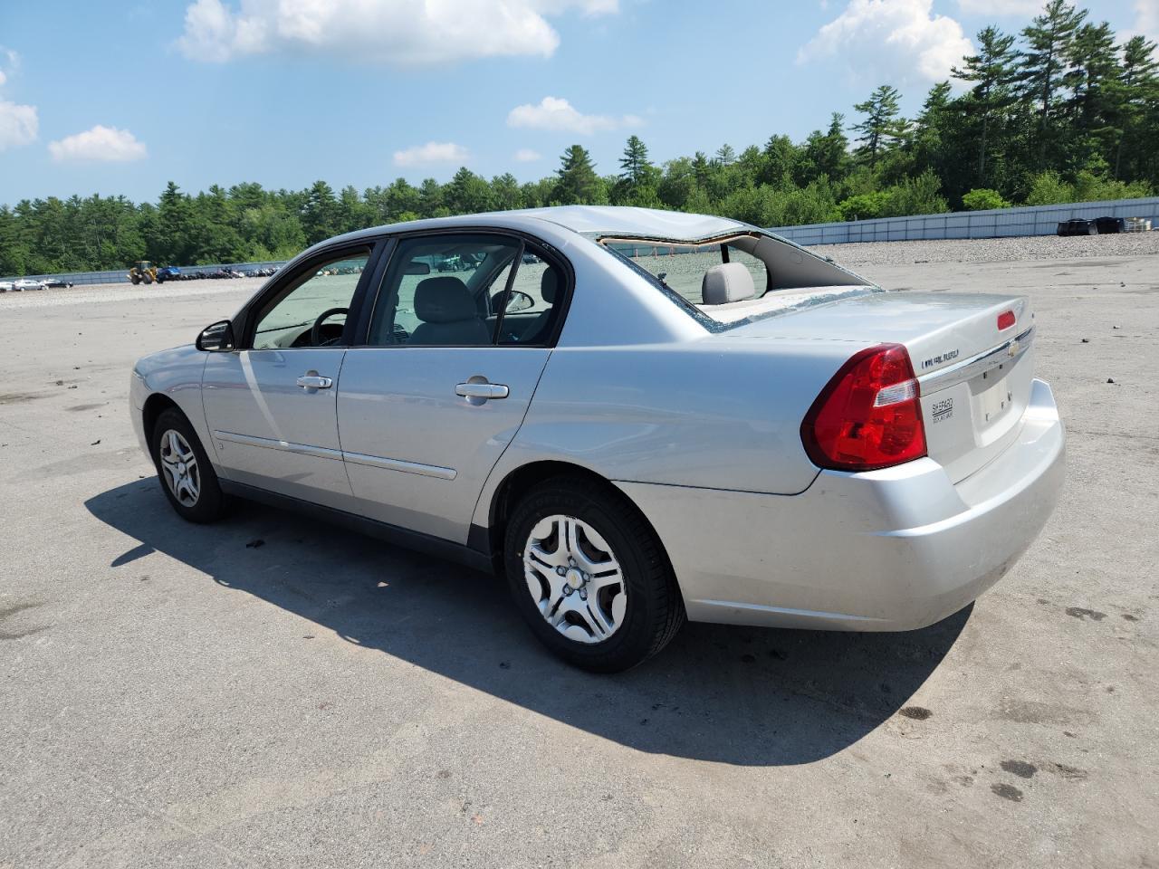 2007 Chevrolet Malibu Ls - Image 2