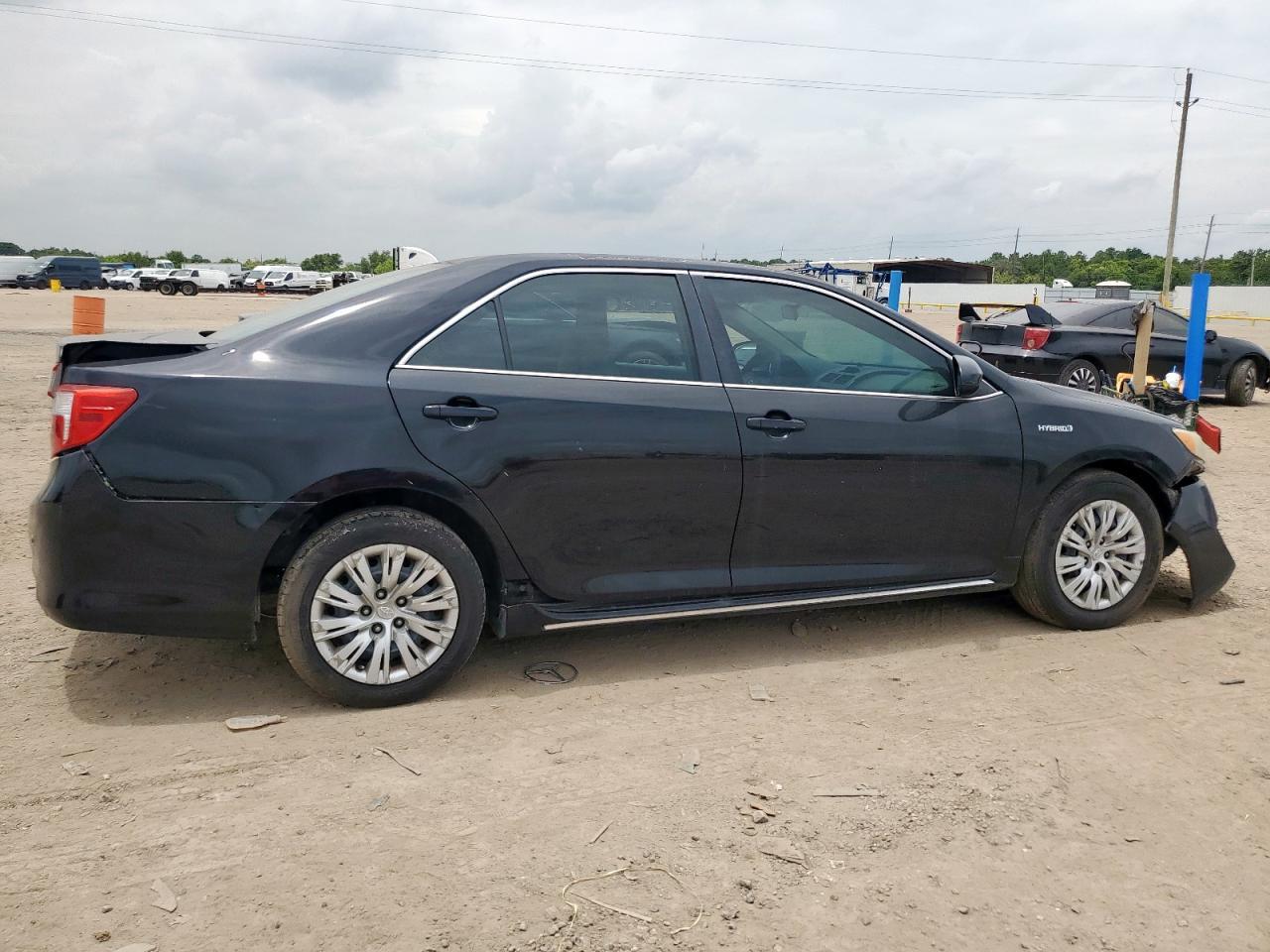 2013 Toyota Camry Hybrid - Image 3