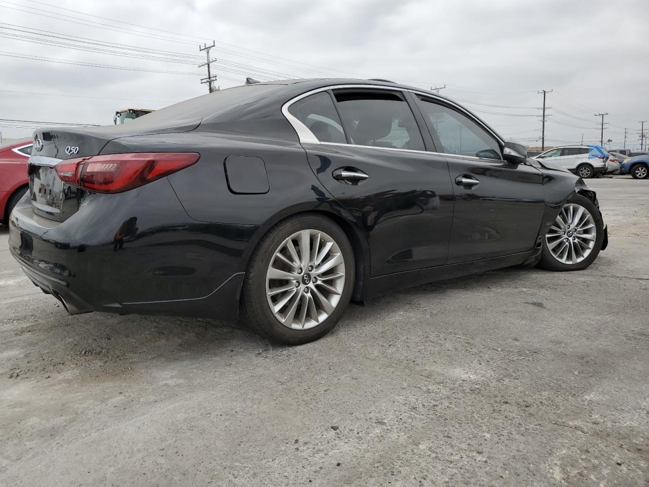 2019 Infiniti Q50 Luxe - Фото 3