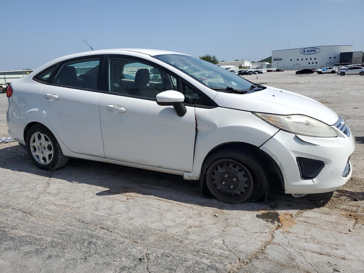 2011 Ford Fiesta Se - Фото 4