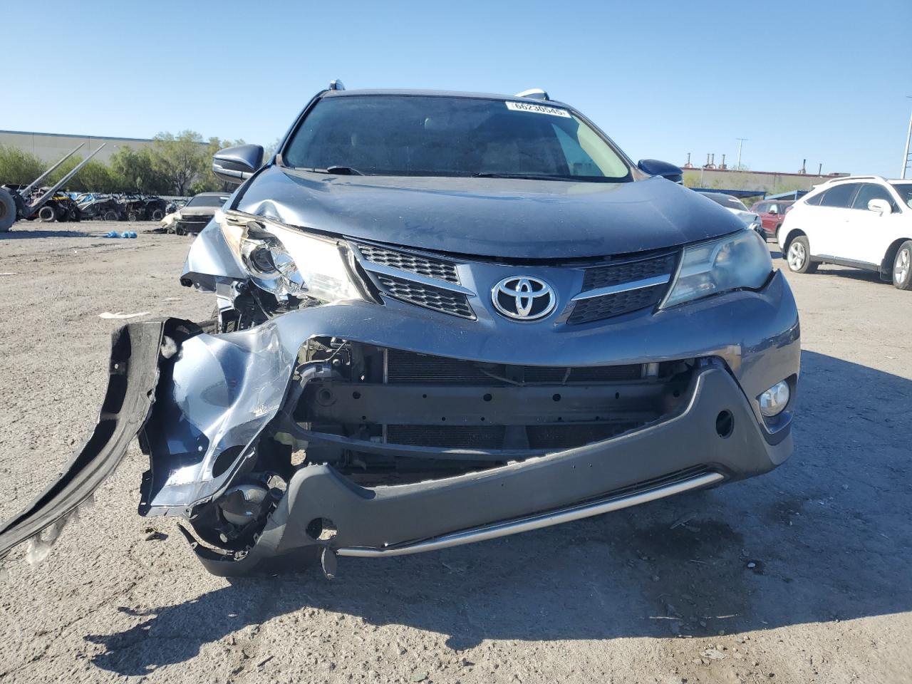 2014 Toyota Rav4 Xle - Image 5