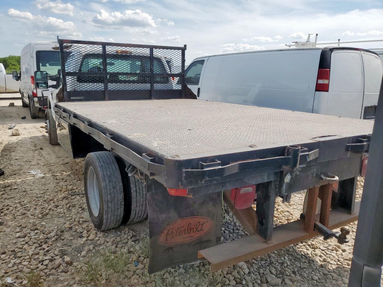 2009 Ford F550 Super Duty - Фото 6