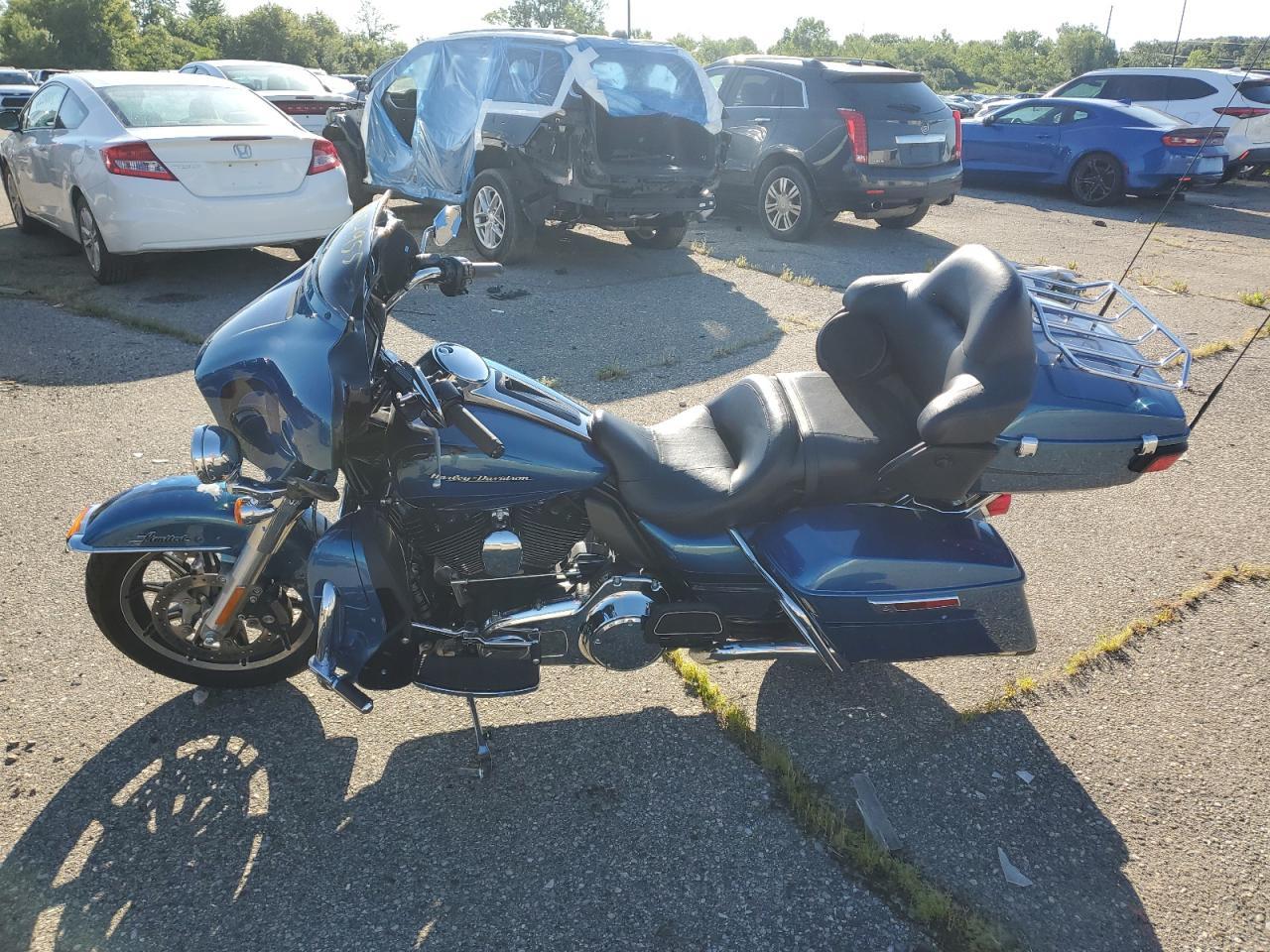 2014 Harley-Davidson Flhtk Electra Glide Ultra Limited - Image 3