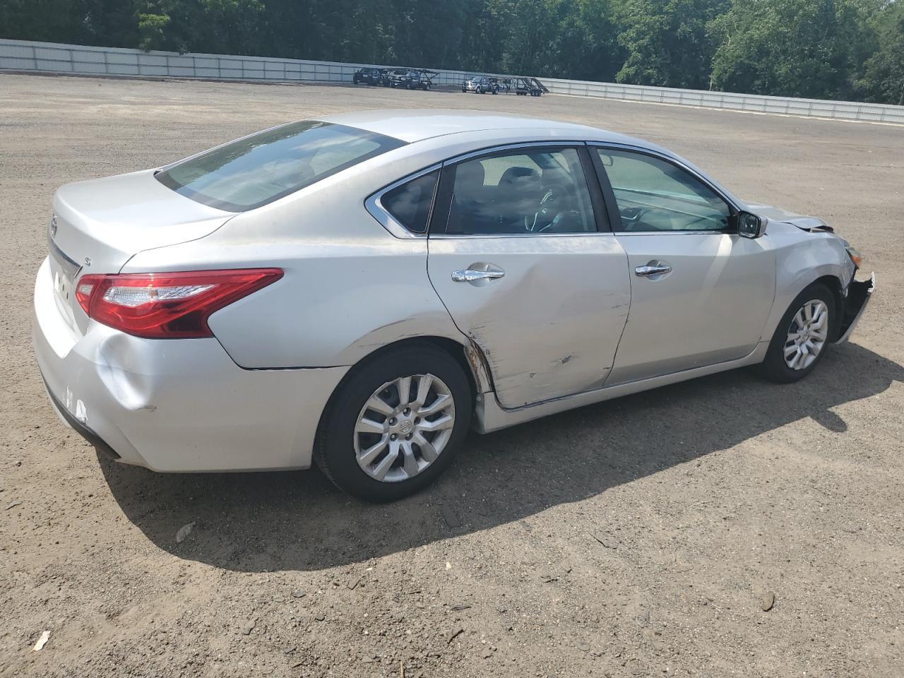 2016 Nissan Altima 2.5 - Фото 3