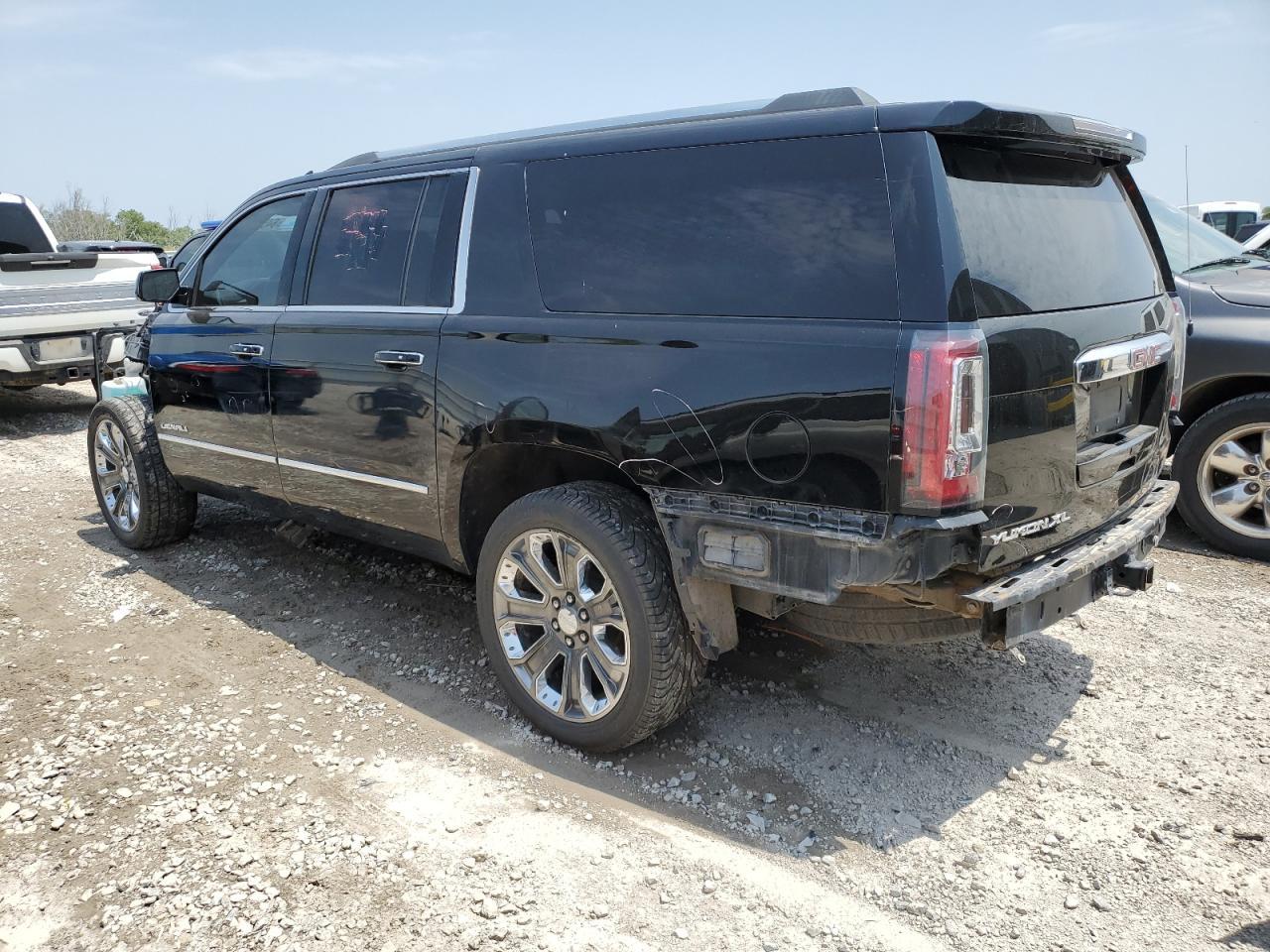 2015 GMC Yukon Xl Denali - Фото 2