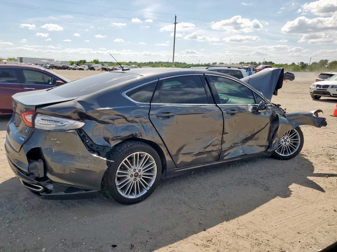 2016 Ford Fusion Se - Image 3