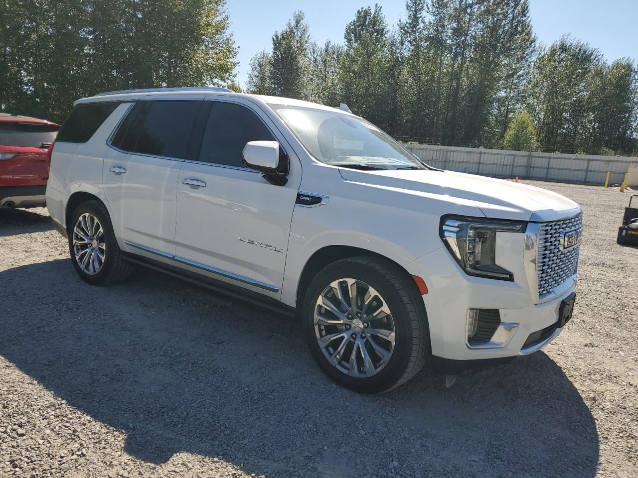 2021 GMC Yukon Denali - Image 4