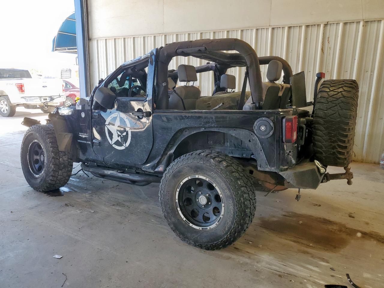 2007 Jeep Wrangler Sahara - Image 2