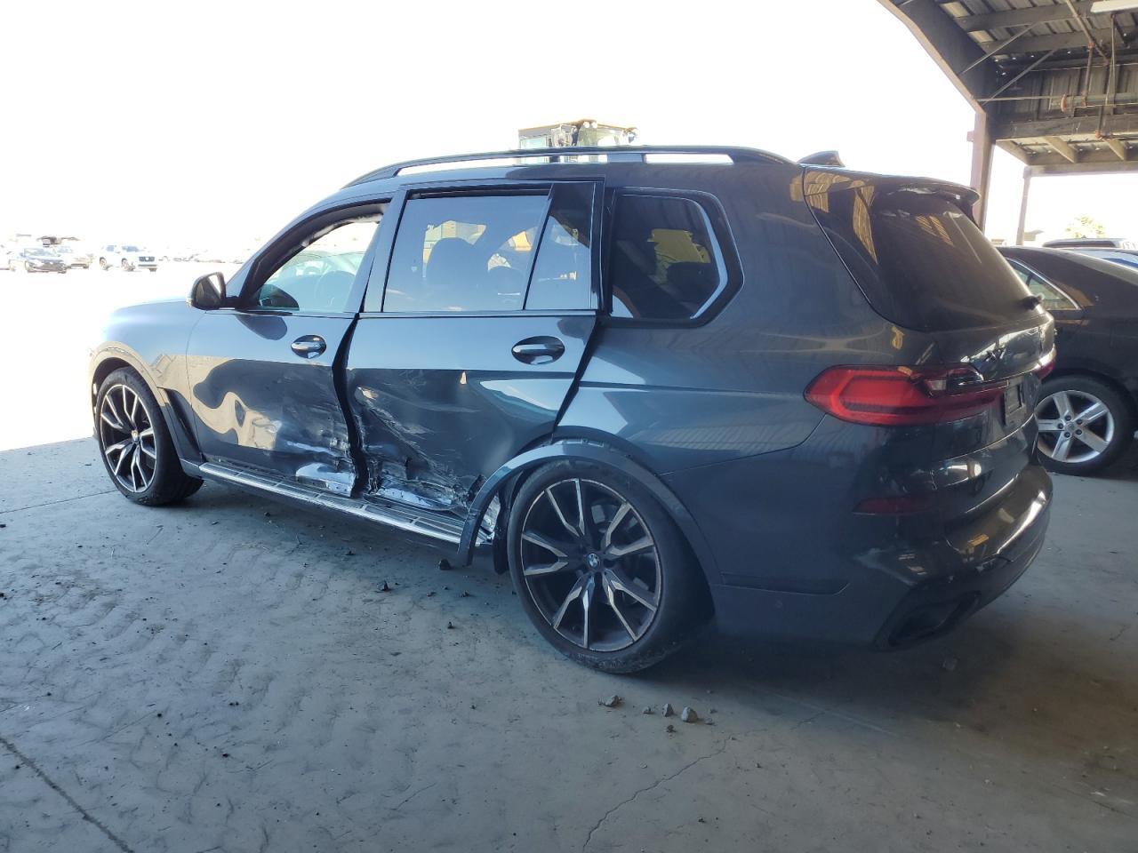 2020 BMW X7 xDrive40I - Фото 2