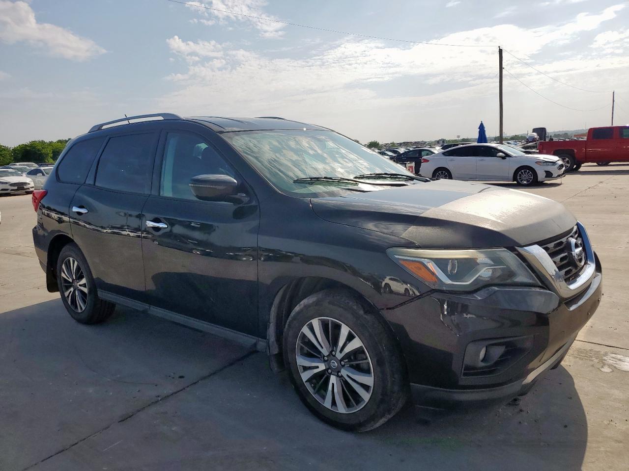 2017 Nissan Pathfinder S - Image 4