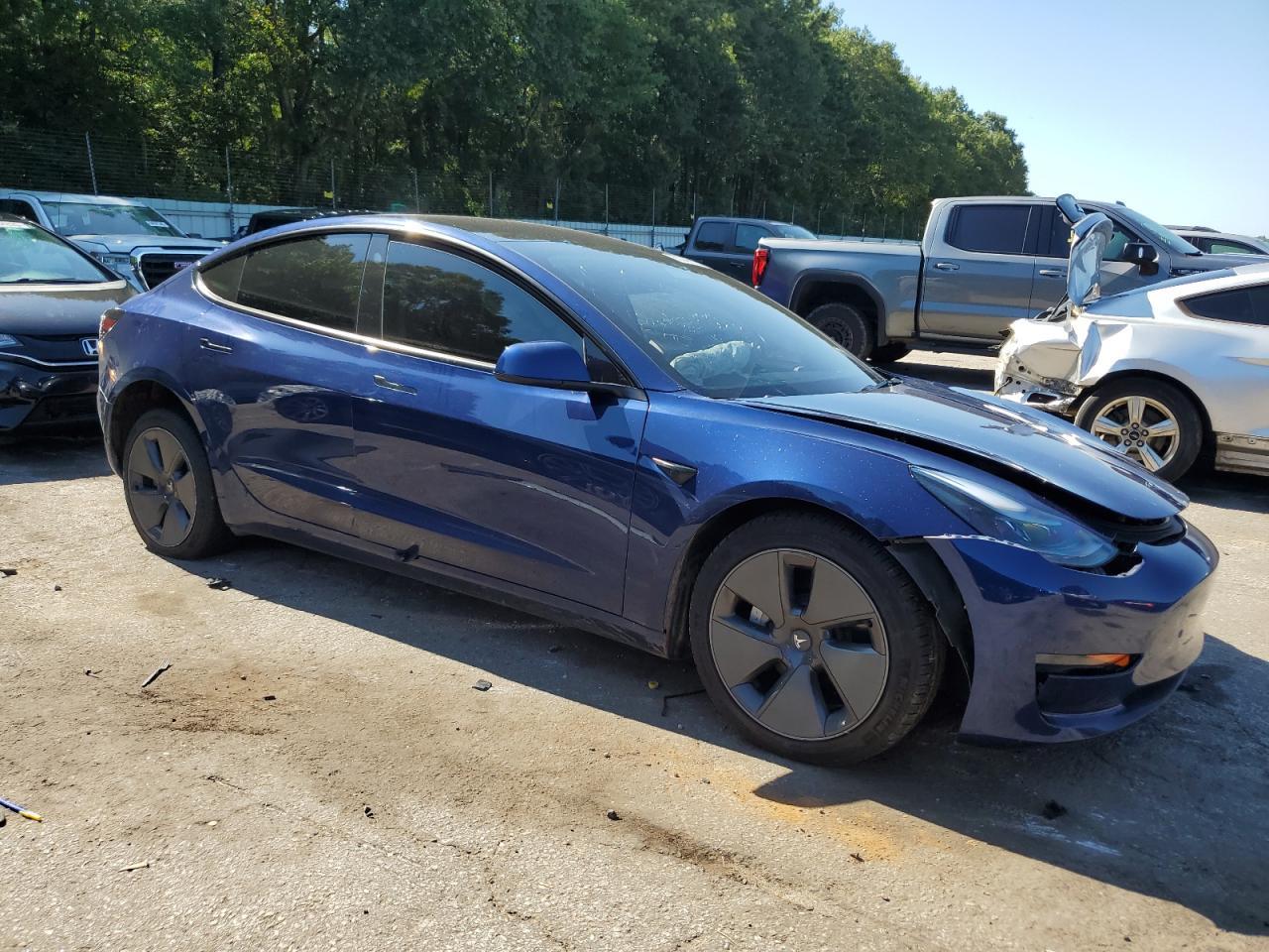 2023 Tesla Model 3 - Фото 4