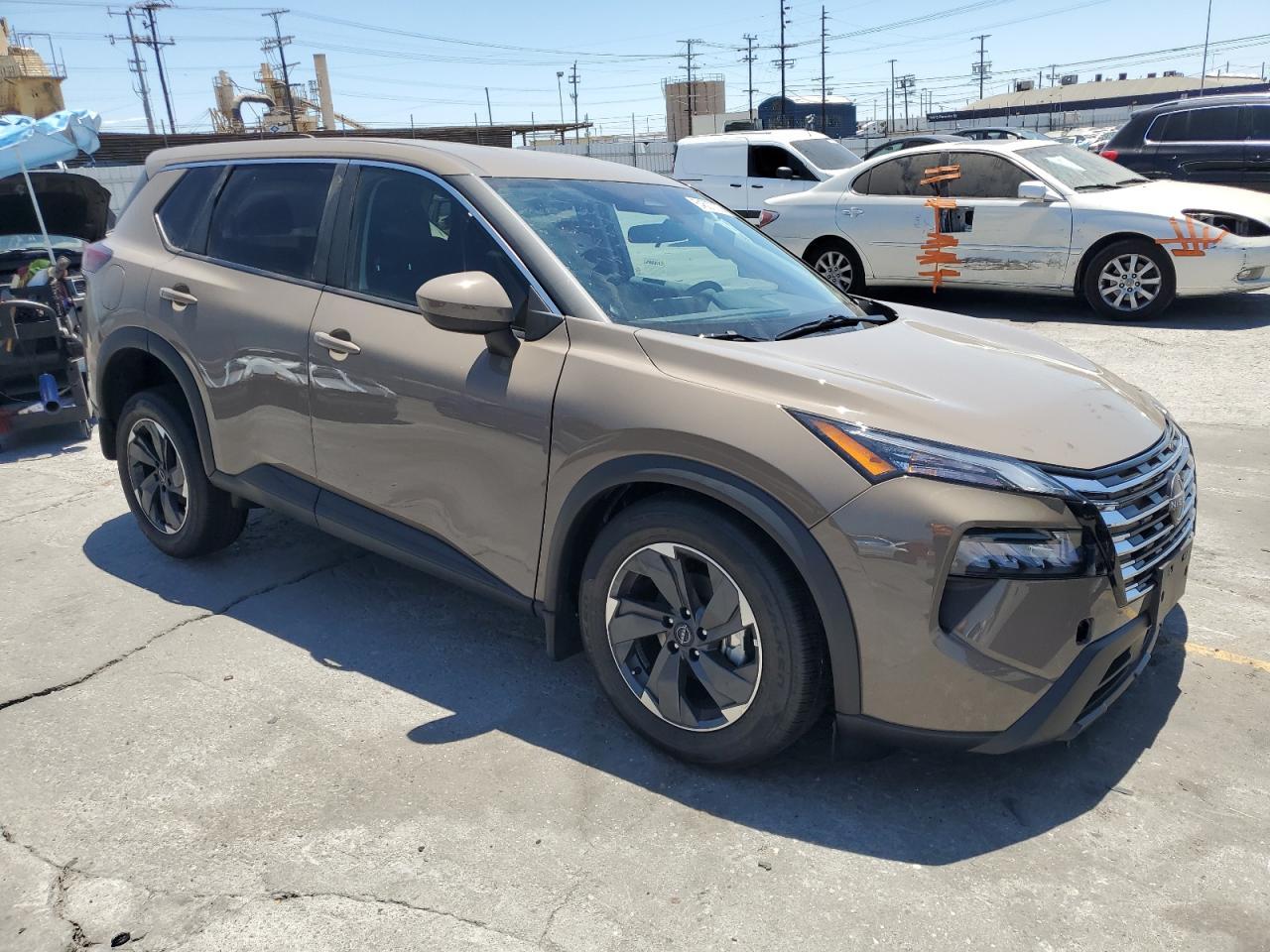 2025 Nissan Rogue Sv - Image 4