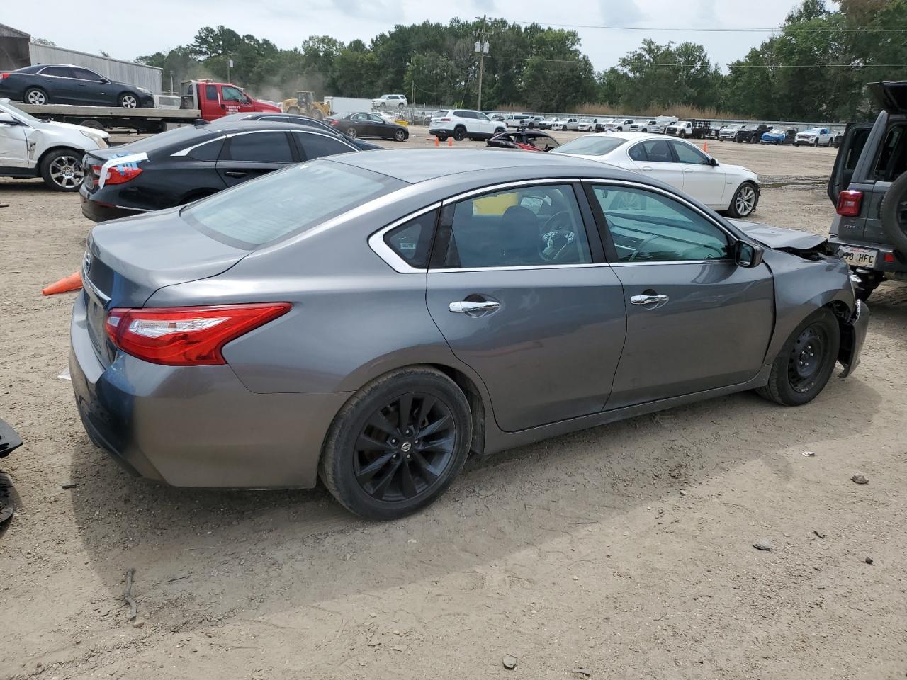 2017 Nissan Altima 2.5 - Фото 3