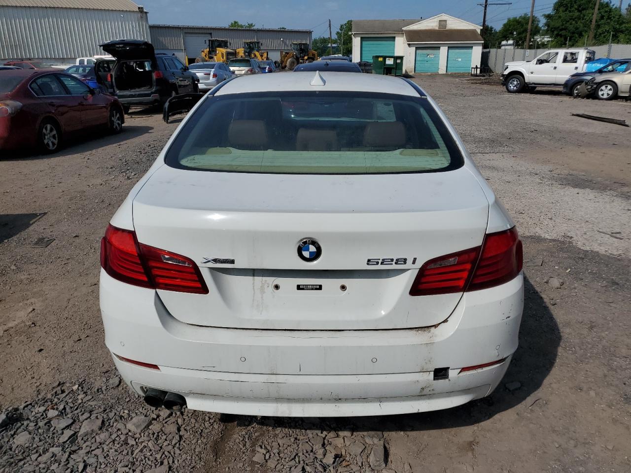 2013 BMW 528 Xi - Image 6