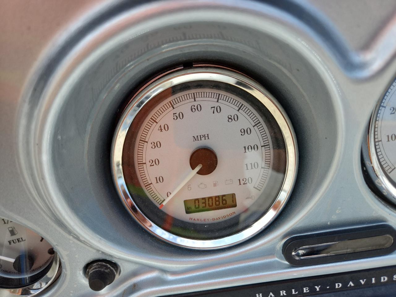 2010 Harley-Davidson Flhx - Image 7