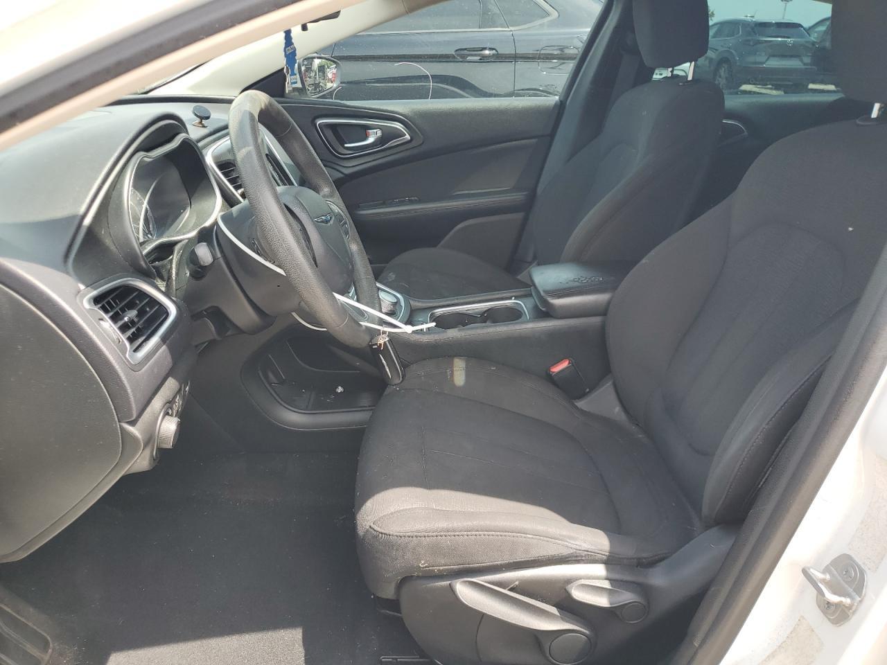 2015 Chrysler 200 Limited - Фото 7