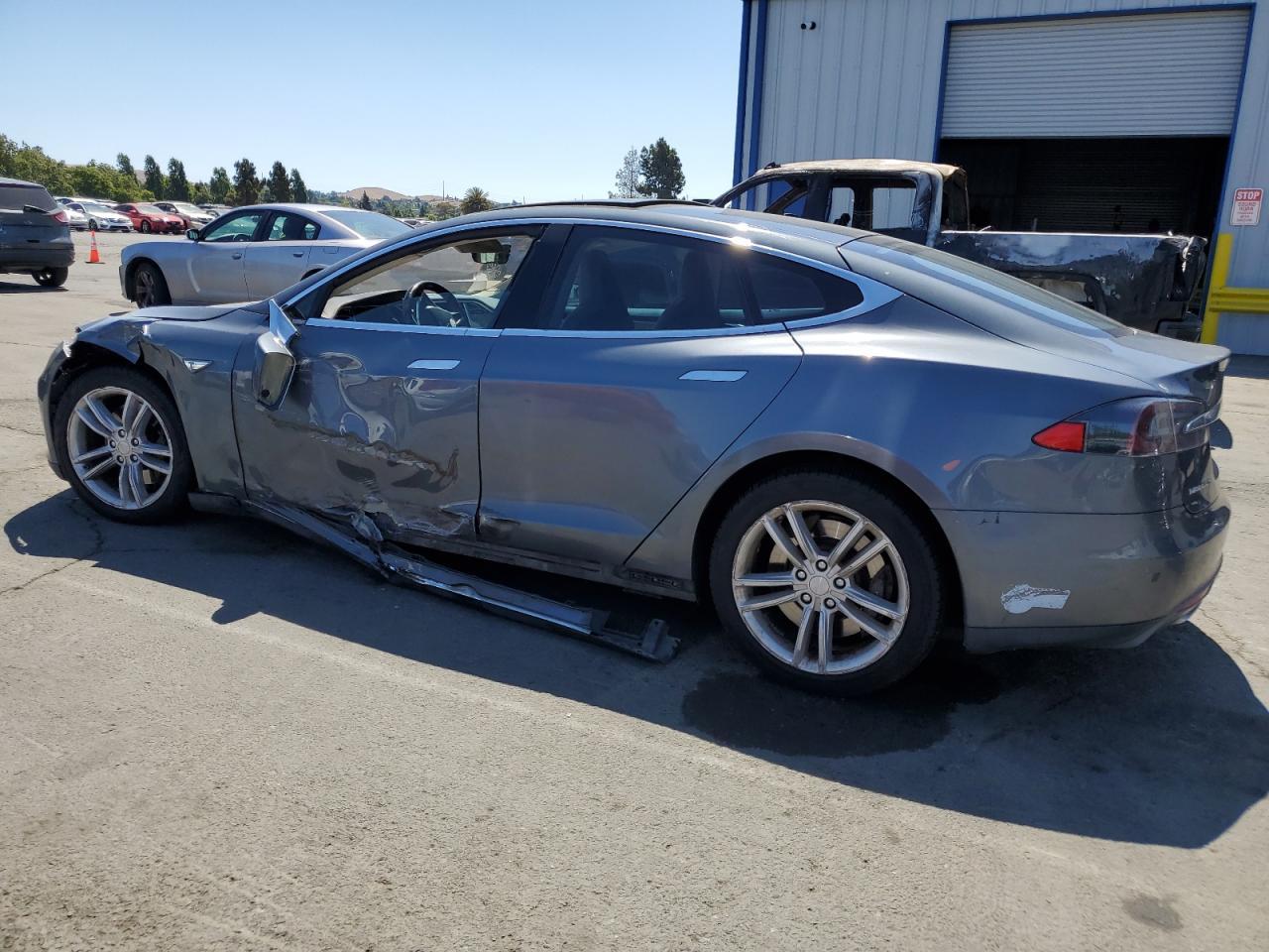 2012 Tesla Model S - Фото 2