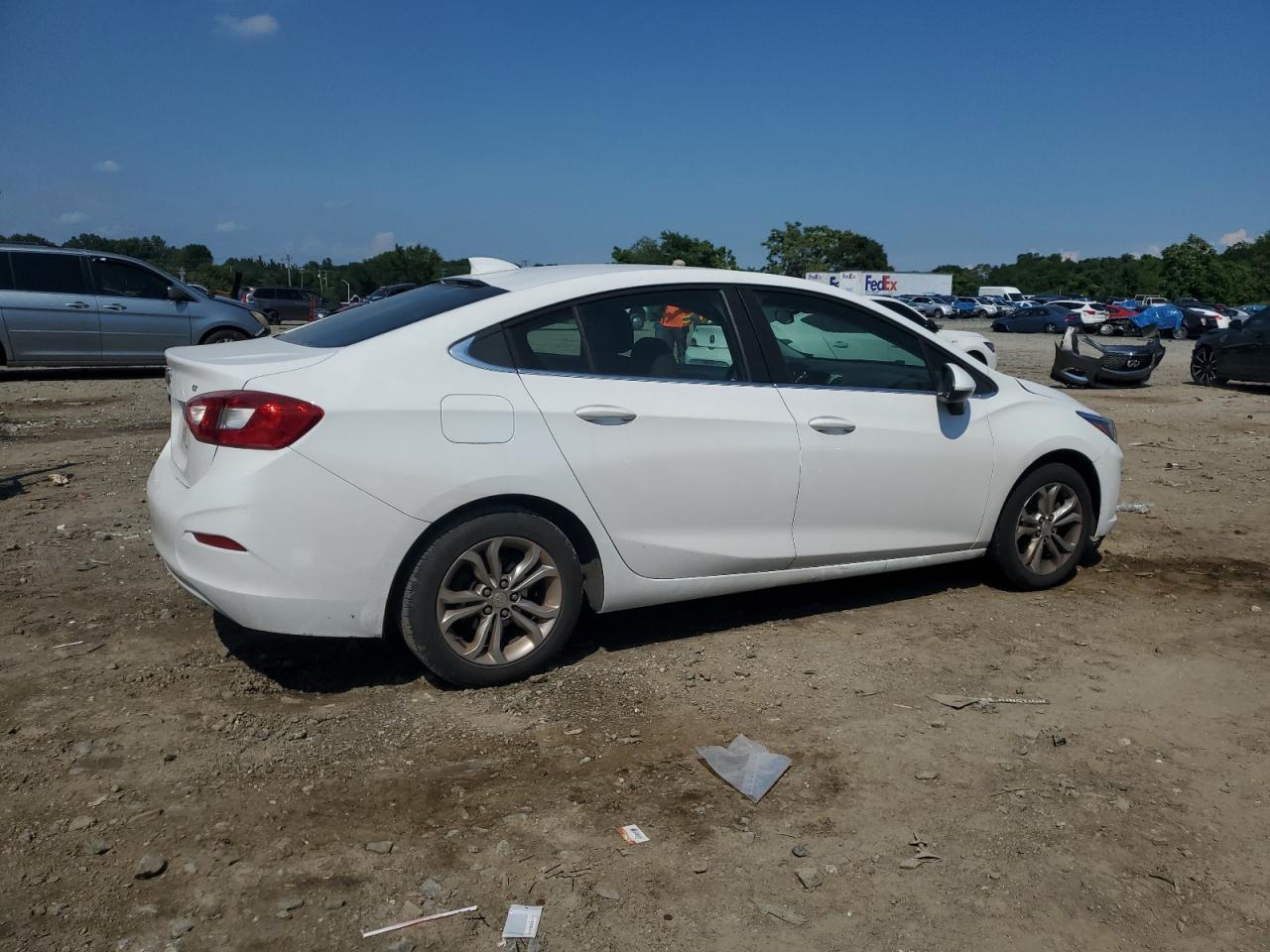 2019 Chevrolet Cruze Lt - Image 3