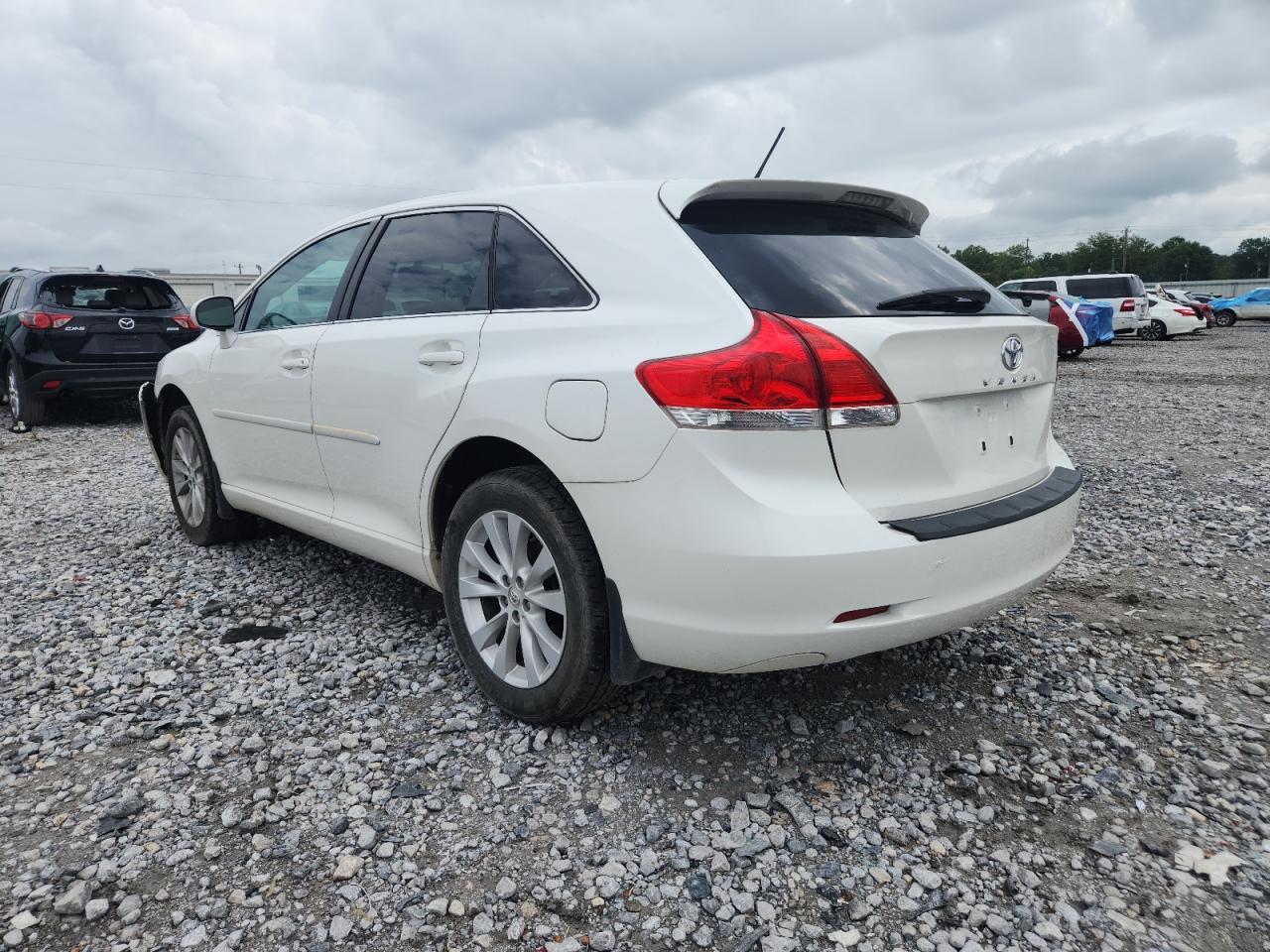 2010 Toyota Venza - Фото 2