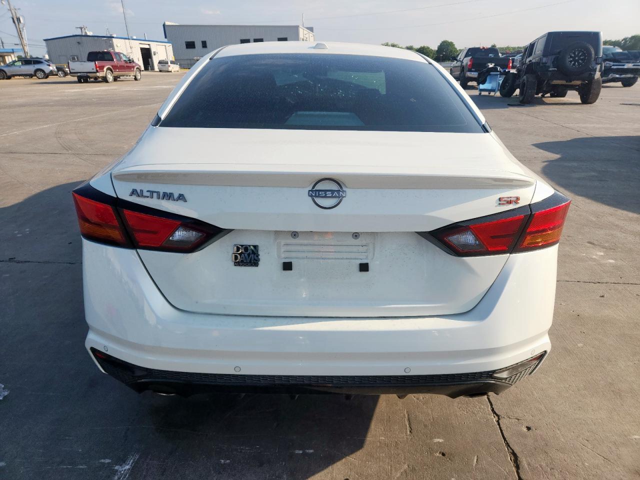 2025 Nissan Altima Sr - Image 6