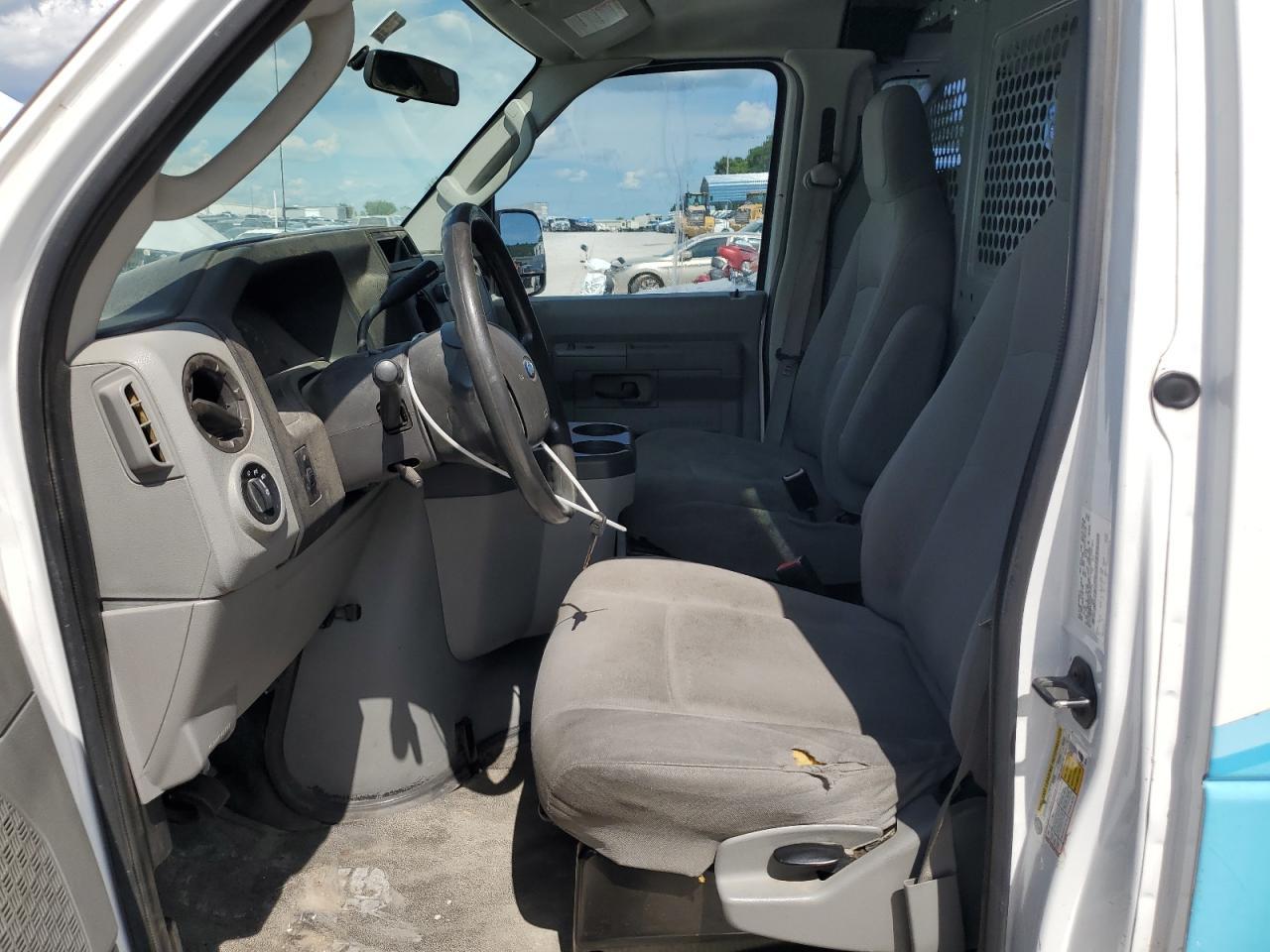 2014 Ford Econoline E250 Van - Фото 7