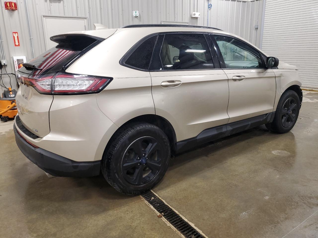 2017 Ford Edge Se - Image 3