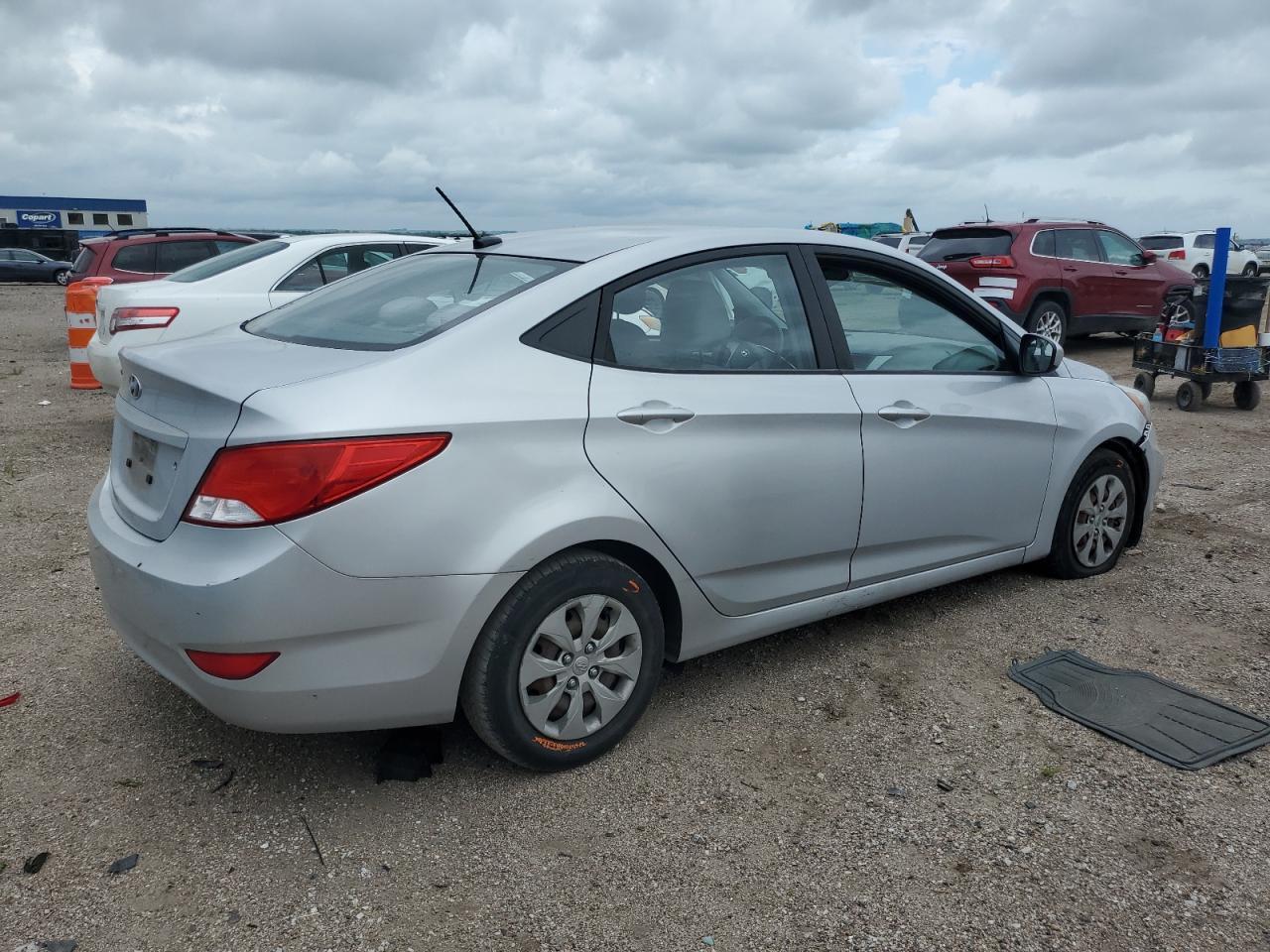 2016 Hyundai Accent Se - Image 3