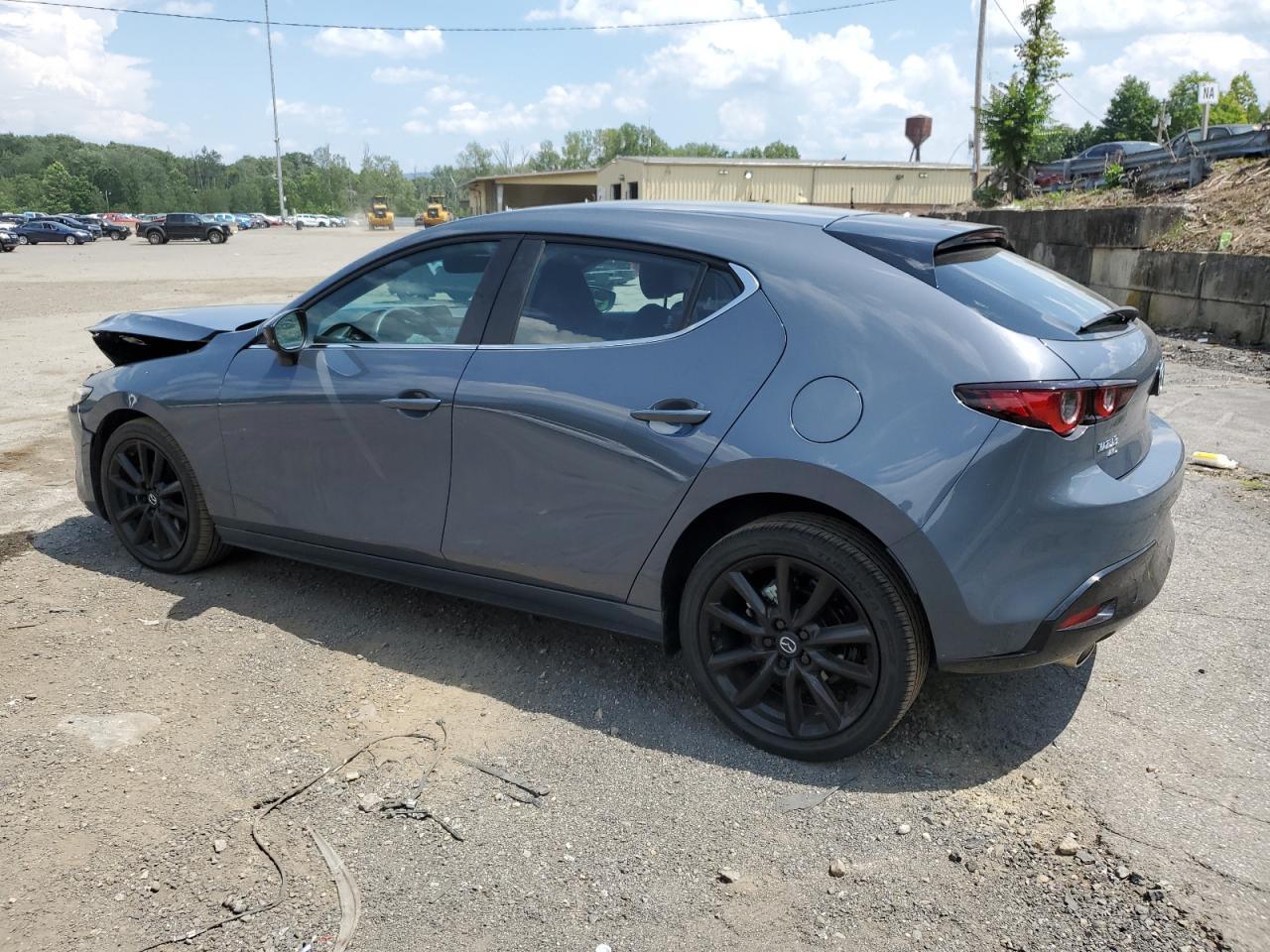 2025 Mazda 3 Preferred - Фото 2