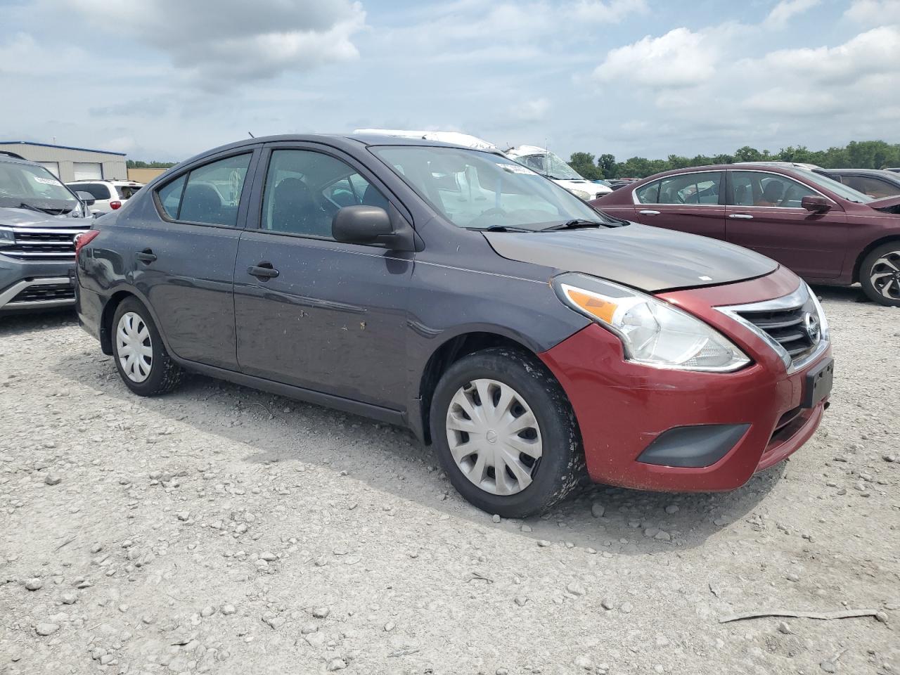 2015 Nissan Versa S - Image 4