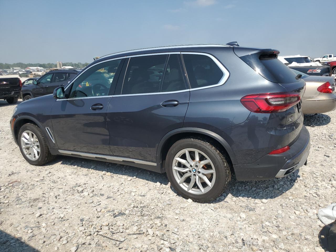 2019 BMW X5 xDrive40I - Фото 2