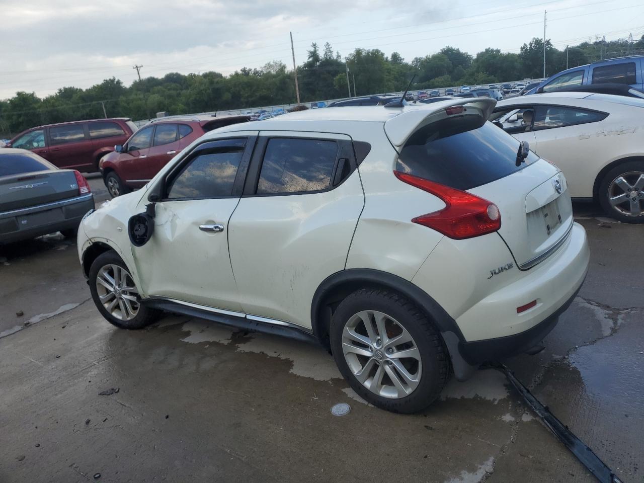 2011 Nissan Juke S - Фото 2