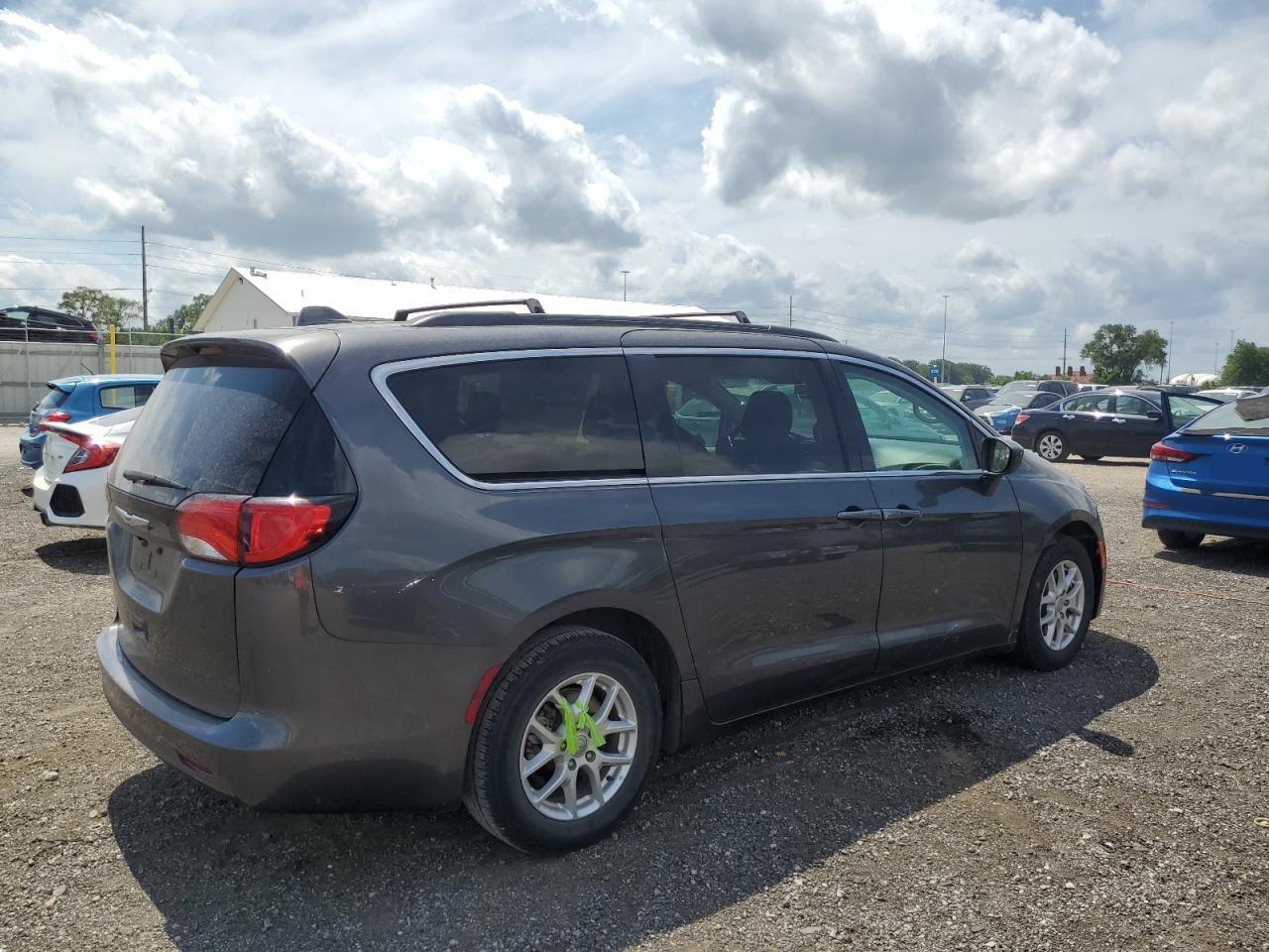 2020 Chrysler Voyager Lxi - Фото 3