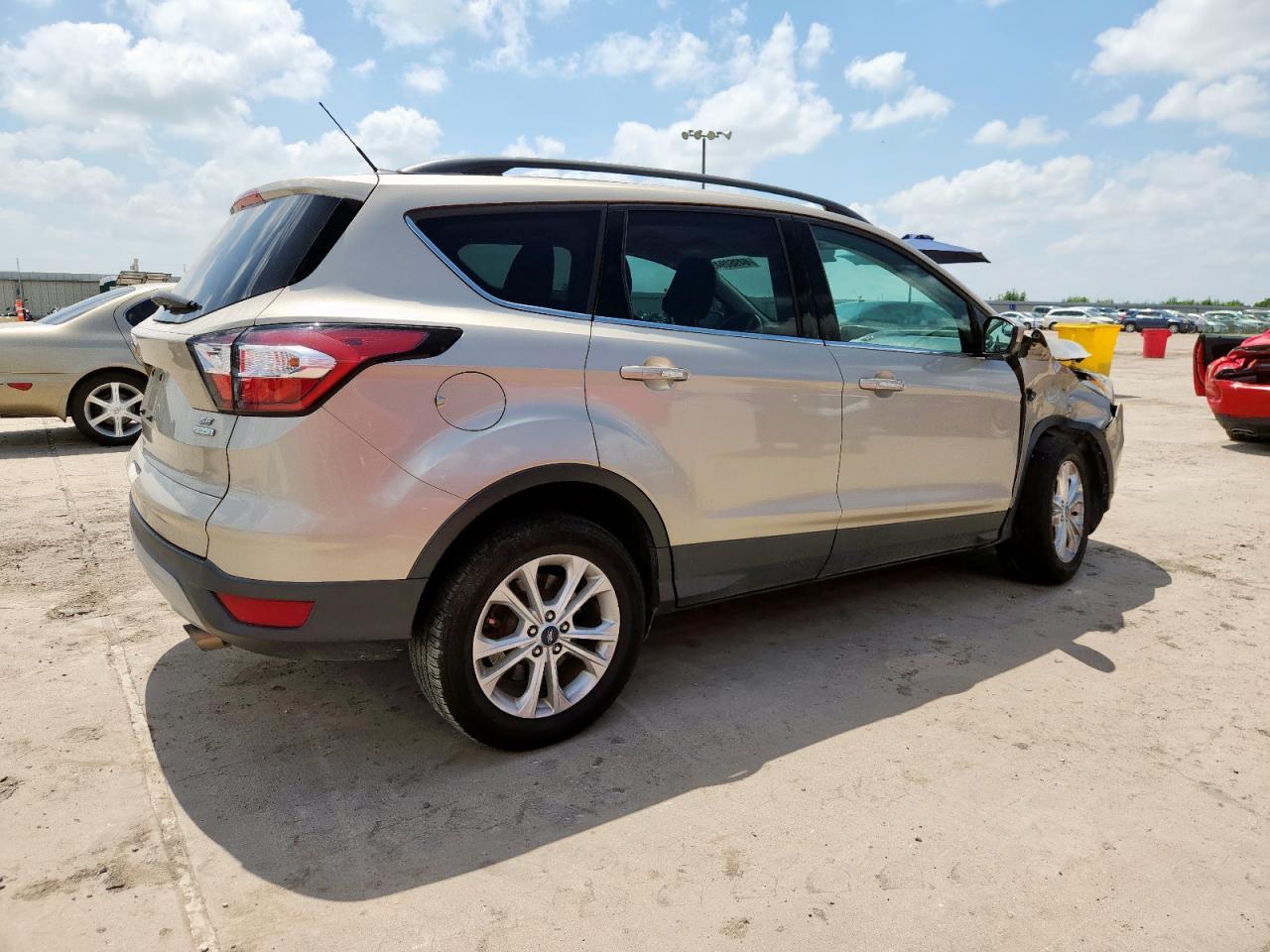 2018 Ford Escape Se - Фото 3