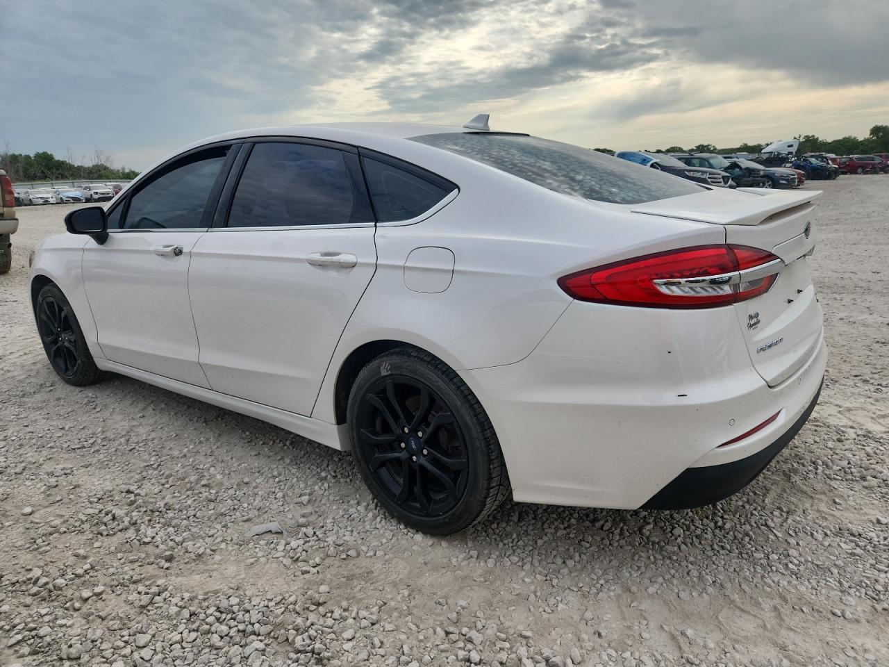 2019 Ford Fusion Se - Фото 2