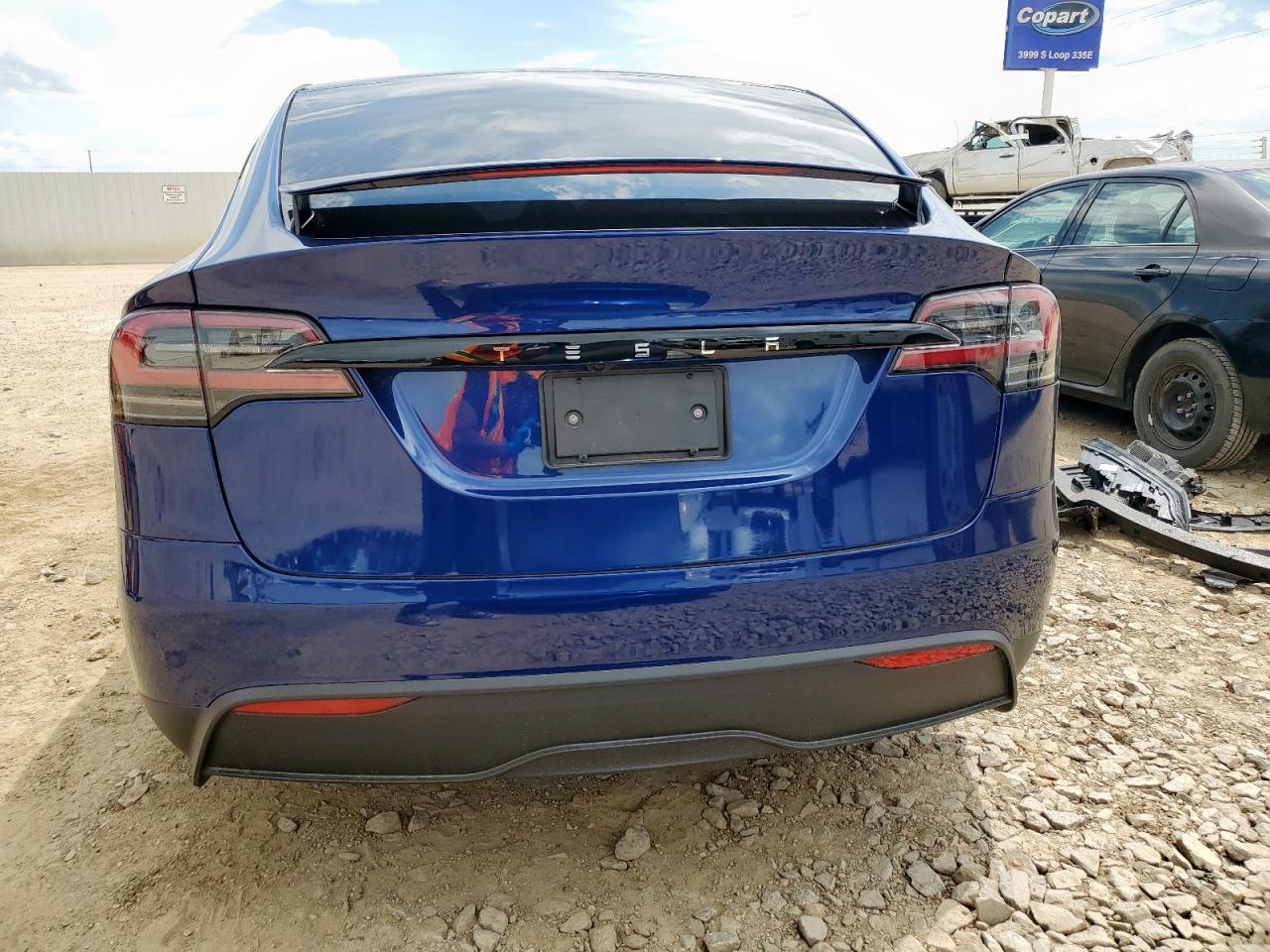 2025 Tesla Model X - Фото 6