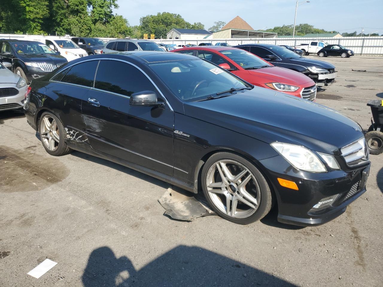 2011 Mercedes-Benz E 550 - Фото 4