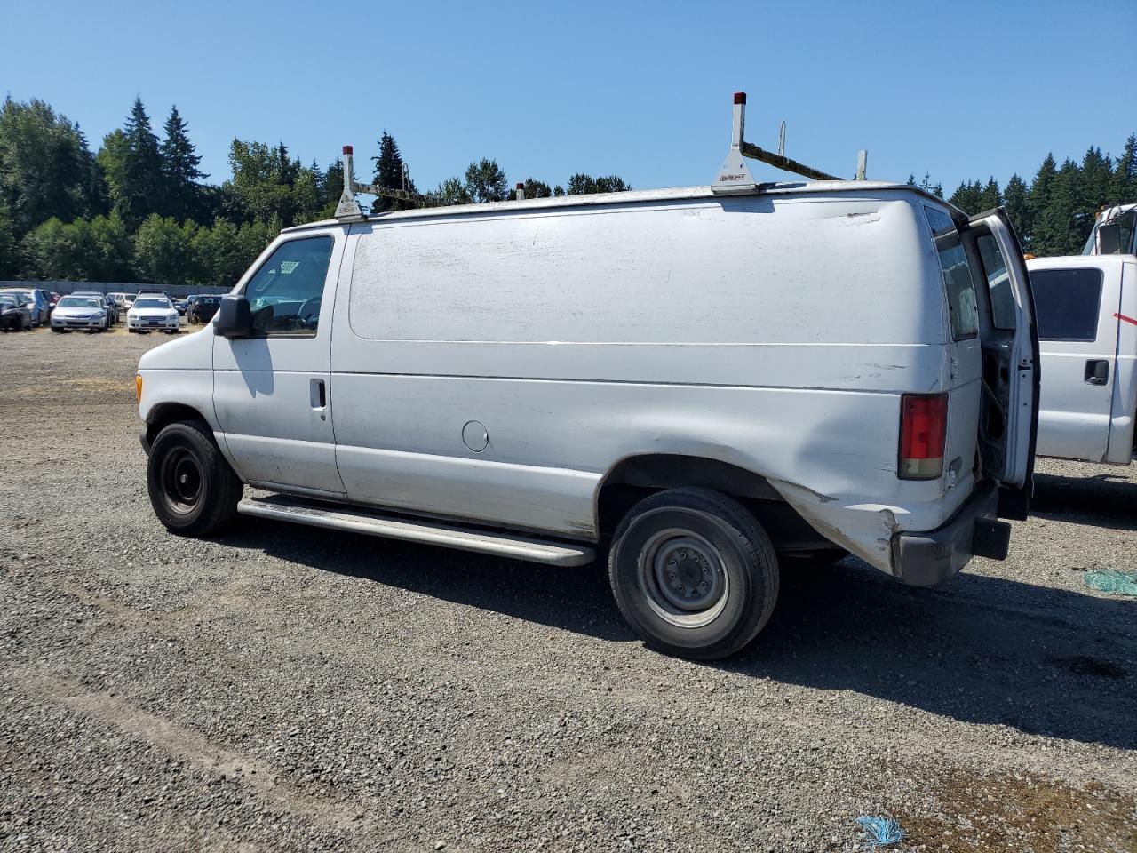 2007 Ford Econoline E250 Van - Image 2