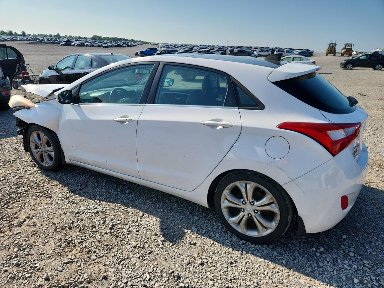2013 Hyundai Elantra Gt - Image 2